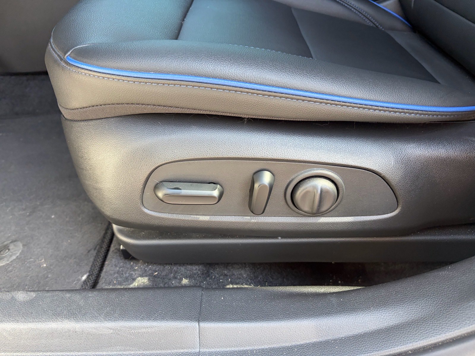 Used 2024 Buick Envista Sport Touring w/ Convenience I Package FWD image 13