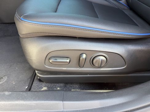 Used 2024 Buick Envista Sport Touring w/ Convenience I Package FWD image 13