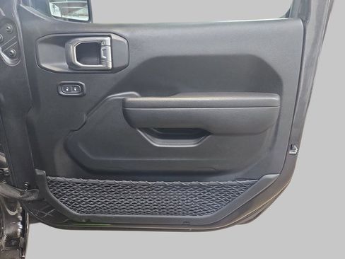 Used 2024 Jeep Wrangler Sport S image 11