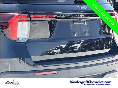 Used 2025 Ford Explorer ST-Line RWD image 6
