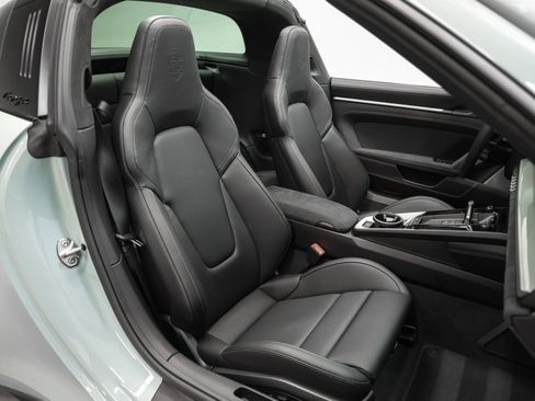 Used 2025 Porsche 911 Targa 4 GTS image 35