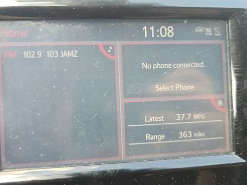 Used 2019 Toyota Camry LE FWD image 18