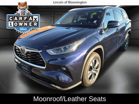 Used 2022 Toyota Highlander XLE image 1