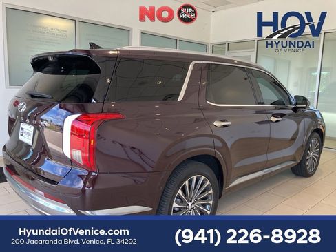 Used 2024 Hyundai Palisade Calligraphy FWD image 7
