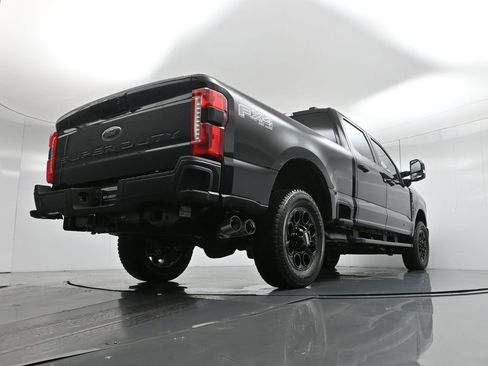 New 2026 Ford F250 Lariat w/ Black Appearance Package image 48