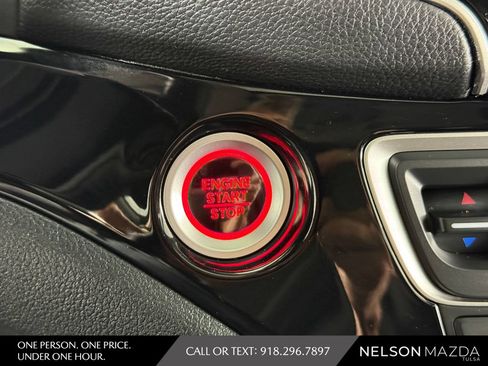 Used 2022 Honda Pilot Touring image 32