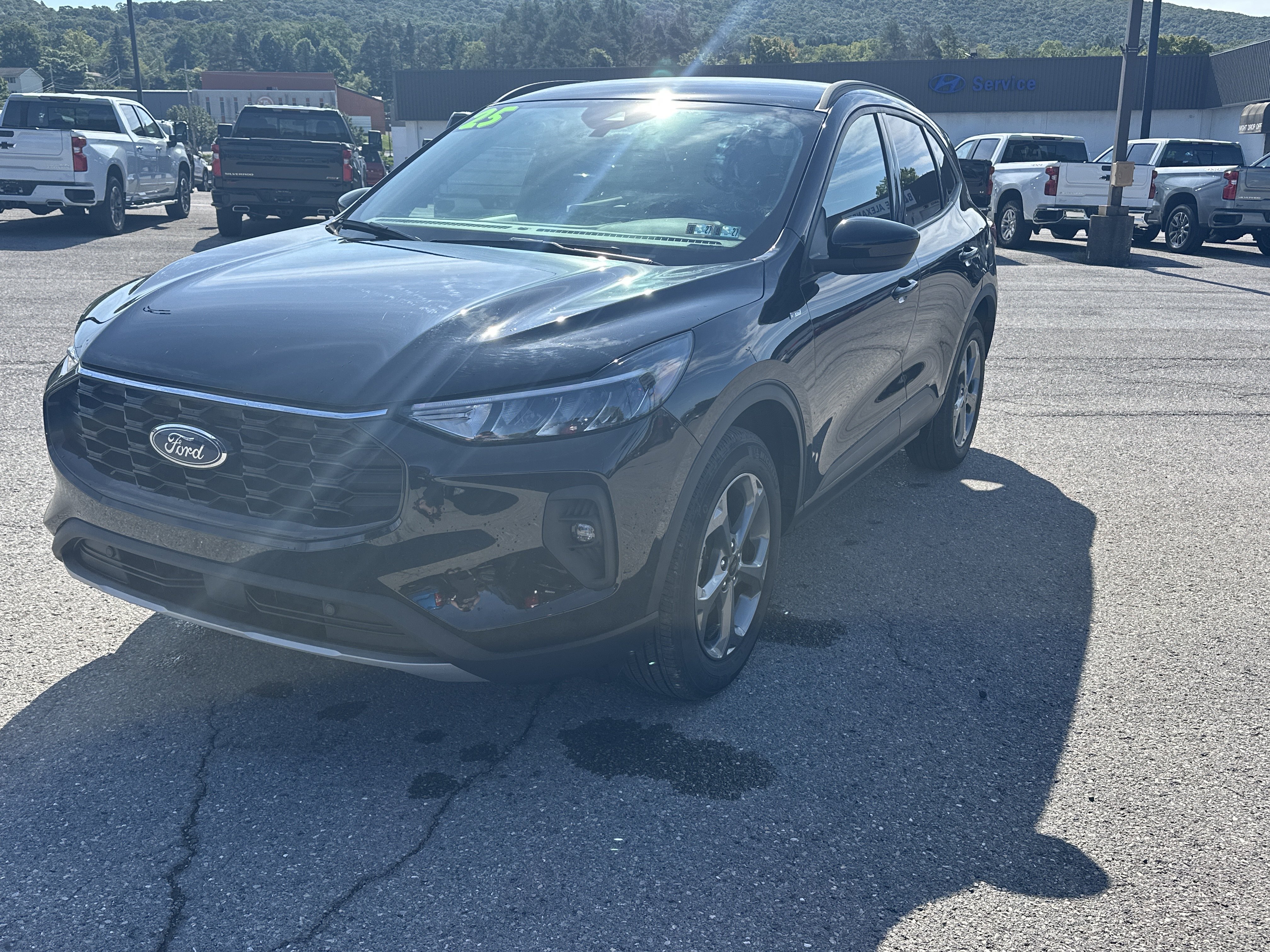 Used 2025 Ford Escape ST-Line Select AWD/4WD image 8