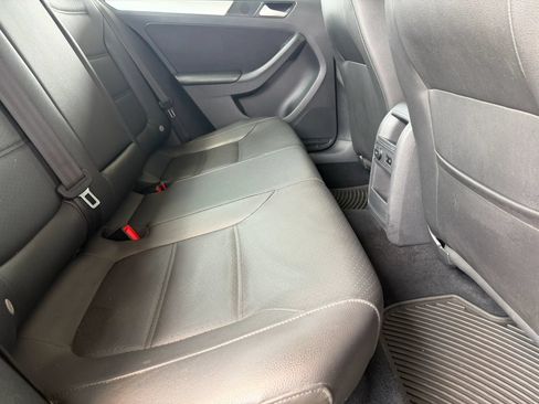Used 2014 Volkswagen Jetta SE FWD image 12