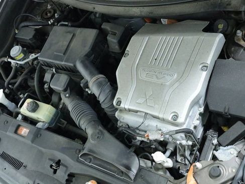 Used 2018 Mitsubishi Outlander SEL image 9