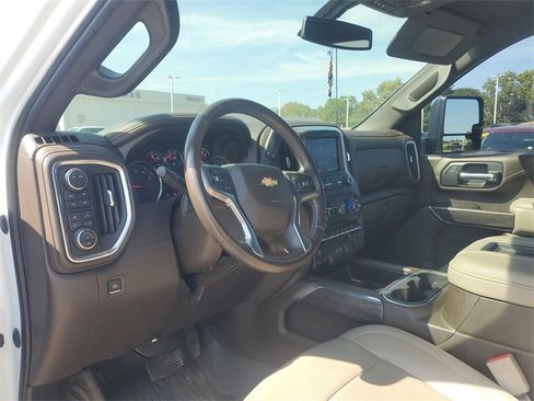 Used 2021 Chevrolet Silverado 3500 LTZ w/ LTZ Convenience Package image 17