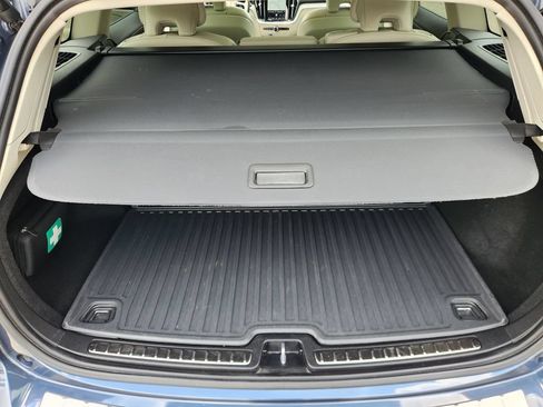 Certified 2024 Volvo V60 B5 Cross Country Plus w/ Protection Package Premier AWD/4WD image 14