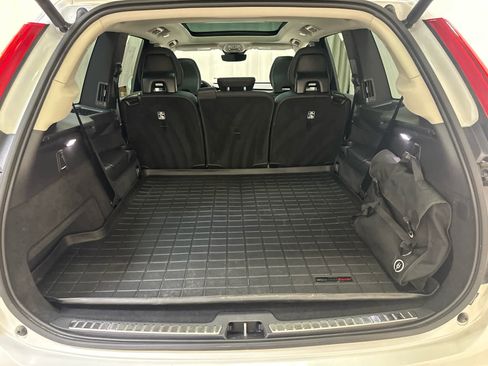 Used 2023 Volvo XC90 T8 Plus image 24