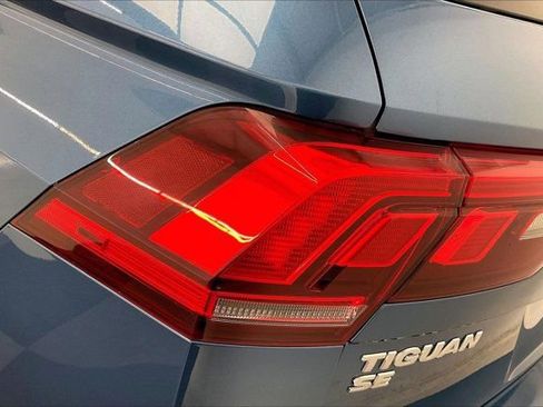 Used 2019 Volkswagen Tiguan SE w/ Panoramic Sunroof Package image 30