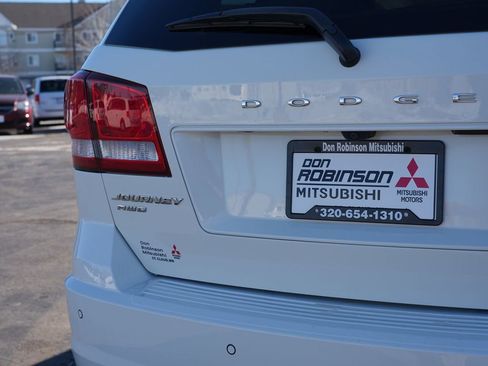 Used 2017 Dodge Journey SE w/ Safe & Sound Group image 10