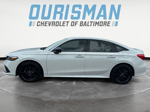 Used 2024 Honda Civic Sport image 3