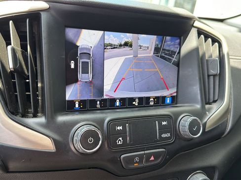 Used 2024 GMC Terrain Denali w/ Denali Premium Package AWD/4WD image 26