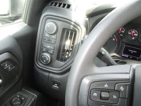 New 2026 Chevrolet Silverado 1500 Custom Trail Boss w/ Dark Appearance Package image 18