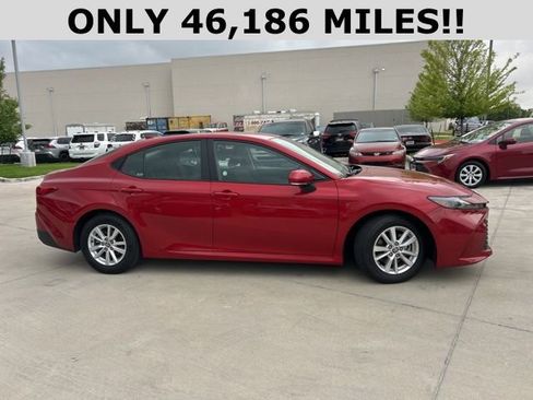 Used 2025 Toyota Camry LE image 2
