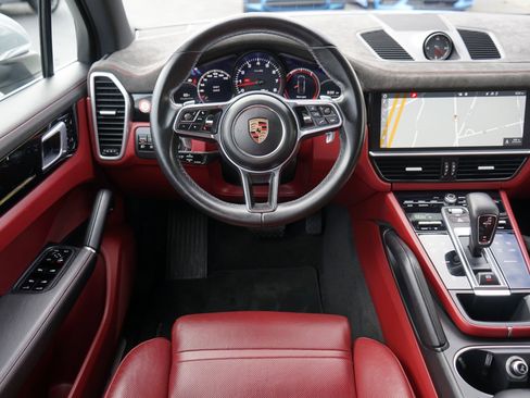 Used 2019 Porsche Cayenne image 15