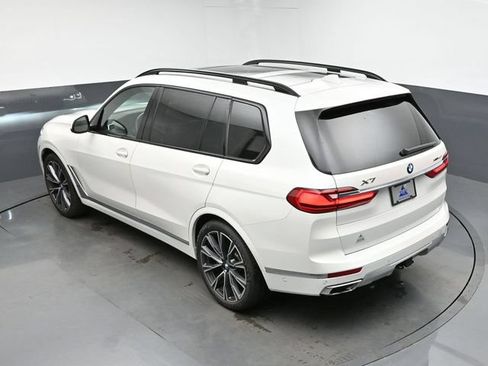 Used 2021 BMW X7 xDrive40i w/ Premium Package AWD/4WD image 21