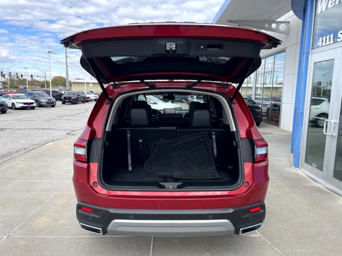 Certified 2023 Honda Pilot Touring image 9