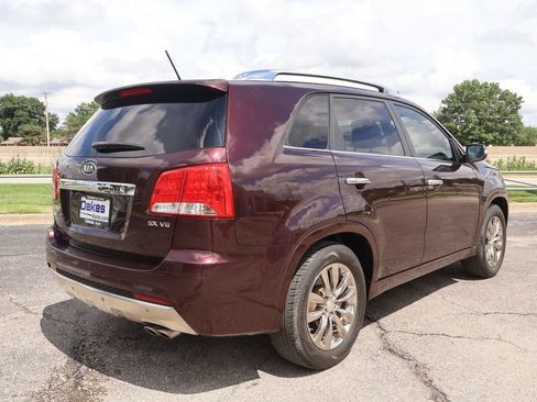 Used 2011 Kia Sorento SX FWD image 7