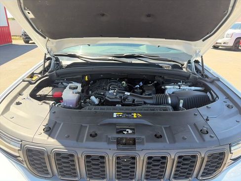 Used 2023 Jeep Grand Cherokee L Laredo AWD/4WD image 53
