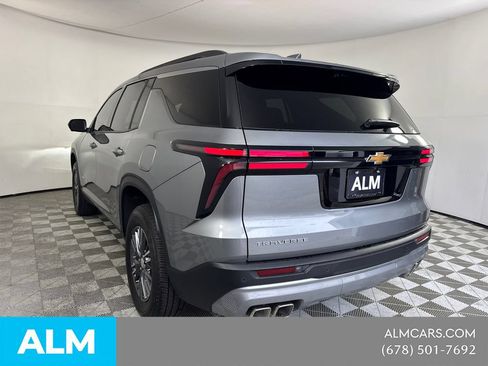 Used 2026 Chevrolet Traverse LT w/ Driver Confidence Package FWD image 8