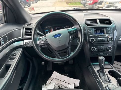 Used 2016 Ford Explorer XLT AWD/4WD image 19