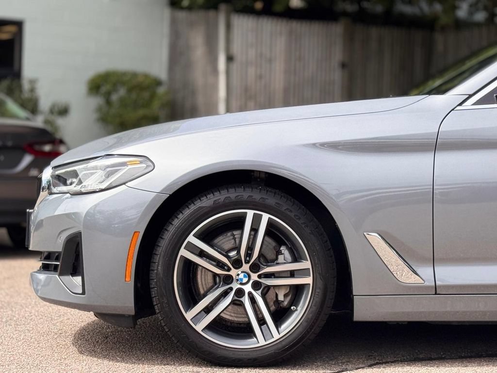 Used 2023 BMW 530i xDrive w/ Premium Package AWD/4WD image 11