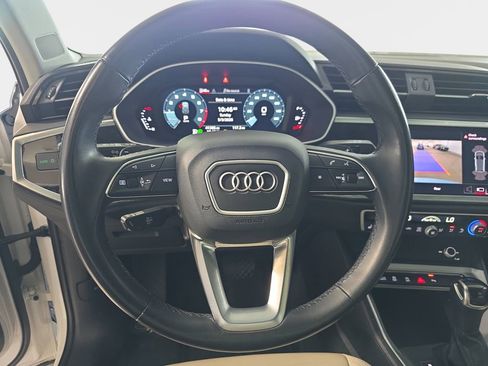 Used 2022 Audi Q3 2.0T Premium w/ Convenience Package AWD/4WD image 19