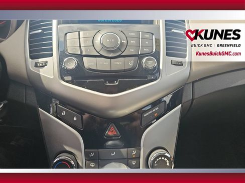 Used 2014 Chevrolet Cruze LT FWD image 19