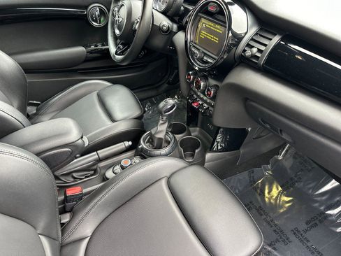Used 2017 MINI Cooper S image 15