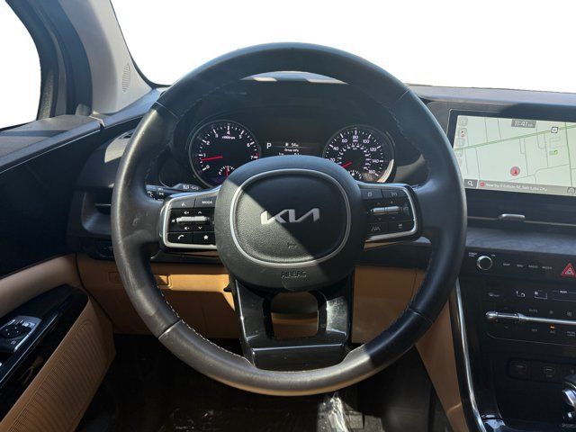 Used 2024 Kia Carnival EX FWD image 14