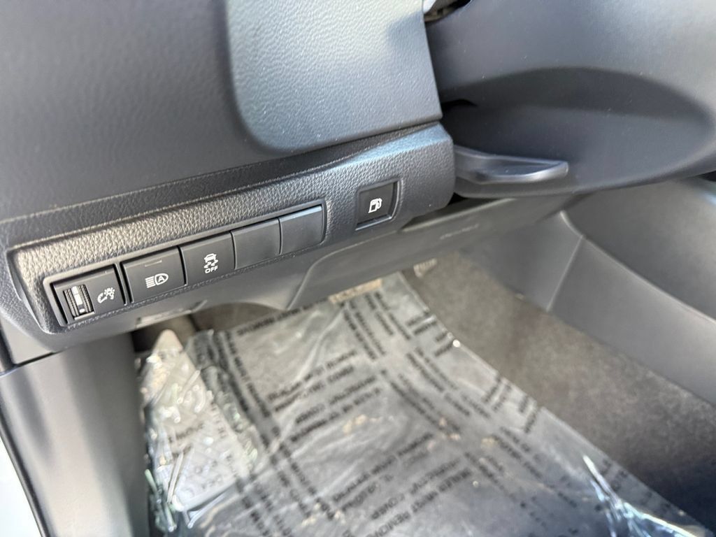 Certified 2026 Toyota Corolla SE AWD/4WD image 27
