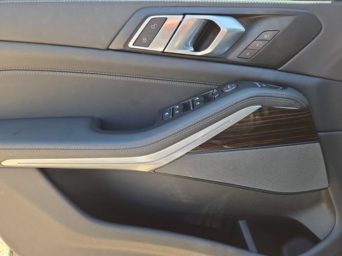 Used 2026 BMW X5 sDrive40i RWD image 15