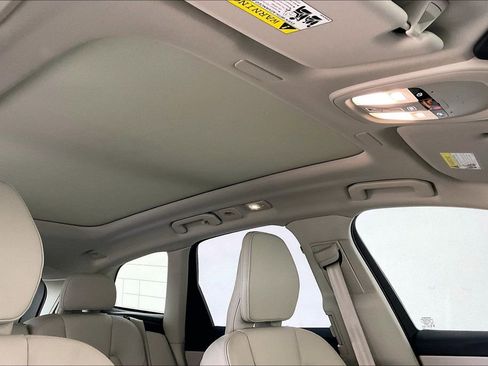 Certified 2023 Volvo XC60 B5 Plus w/ Protection Package Premier image 23