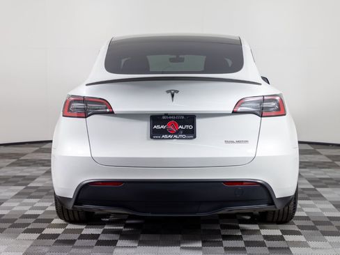 Used 2023 Tesla Model Y Long Range image 6