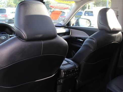 Certified 2025 Toyota Grand Highlander AWD image 40