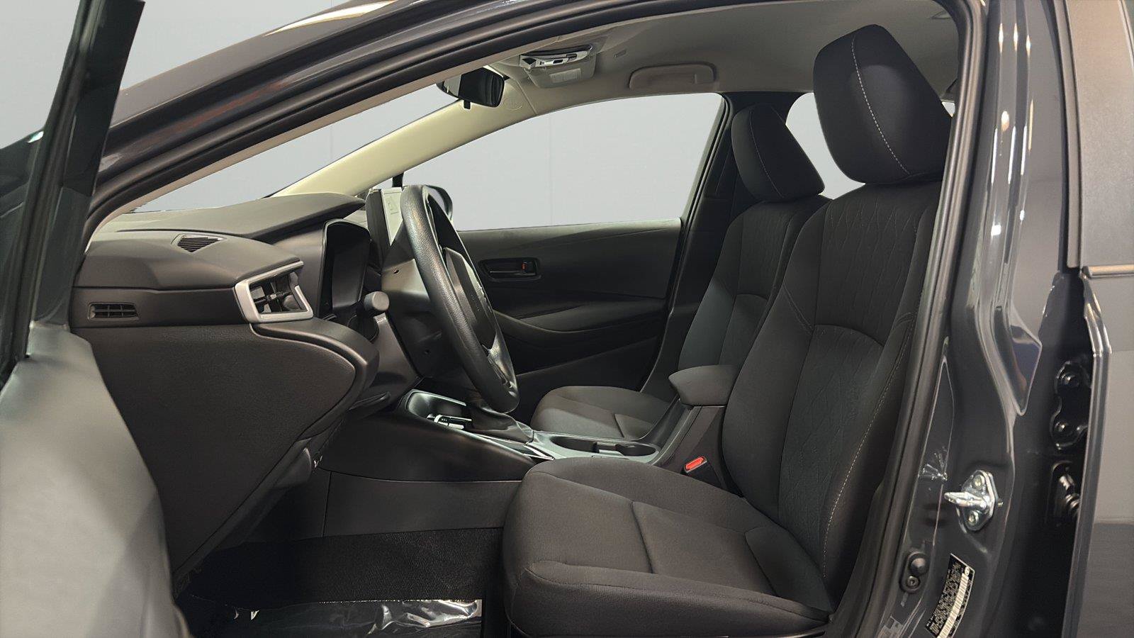 Used 2026 Toyota Corolla LE FWD image 10