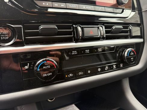 New 2025 Nissan Pathfinder SV image 21