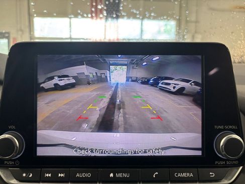 Used 2025 Nissan Rogue SV AWD/4WD image 25