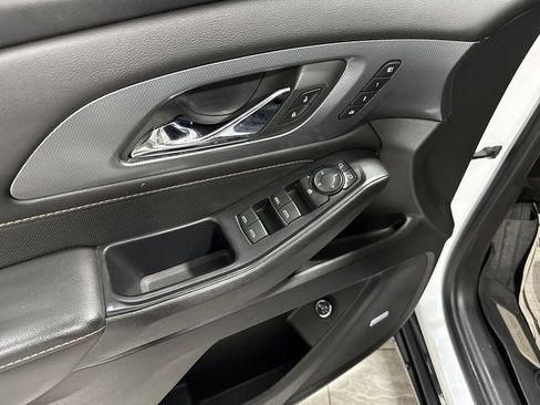 Used 2021 Chevrolet Traverse Premier w/ Redline Edition FWD image 24