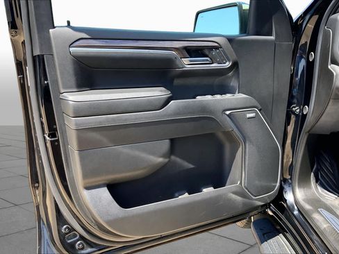 Used 2024 Chevrolet Silverado 1500 LTZ AWD/4WD image 22