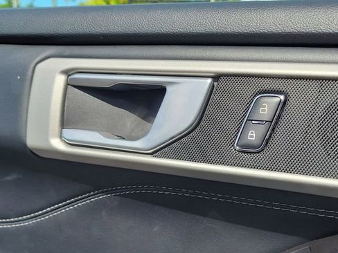 Used 2023 Ford Explorer XLT image 15