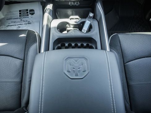 New 2026 RAM 2500 Laramie AWD/4WD image 31