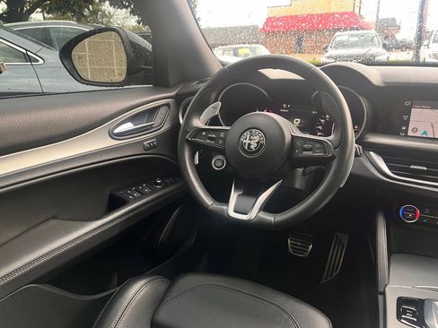 Used 2023 Alfa Romeo Stelvio Veloce AWD/4WD image 16