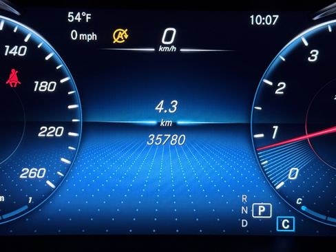 Used 2021 Mercedes-Benz GLC 300 4MATIC image 22