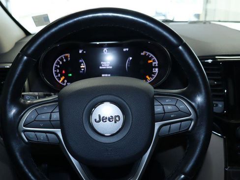 Used 2020 Jeep Grand Cherokee Limited w/ Luxury Group II AWD/4WD image 24