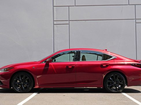 Used 2025 Lexus ES 300h F Sport FWD image 9